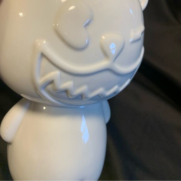Angry Bear White Ceramic Vase - Picture 3 of 10